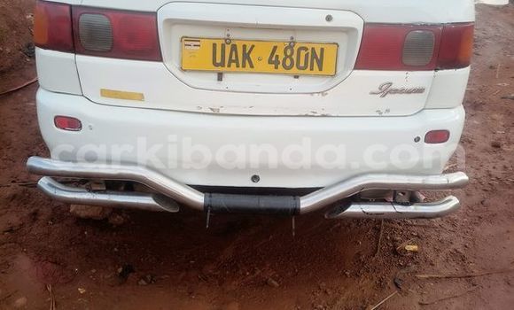 Gura Yakoze Toyota Spacio White Imodoka i Kampala mu Uganda Gura Yakoze Toyota Spacio White Imodoka i Kampala mu Uganda