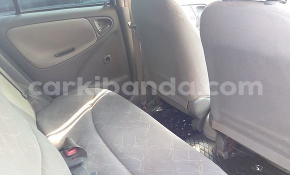 Gura Yakoze Toyota Platz Silver Imodoka i Kampala mu Uganda Gura Yakoze Toyota Platz Silver Imodoka i Kampala mu Uganda