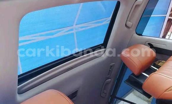 Gura Yakoze Lexus LX 570 White Imodoka i Bombo mu Central Gura Yakoze Lexus LX 570 White Imodoka i Bombo mu Central