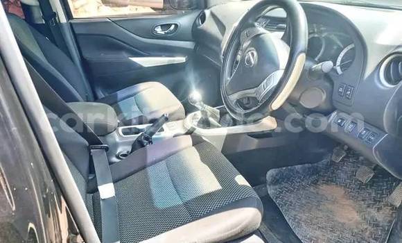 Gura Yakoze Nissan Navara Black Imodoka i Bundibugyo mu Western Gura Yakoze Nissan Navara Black Imodoka i Bundibugyo mu Western