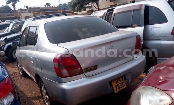 Gura Yakoze Toyota Platz Silver Imodoka i Kampala mu Uganda Gura Yakoze Toyota Platz Silver Imodoka i Kampala mu Uganda