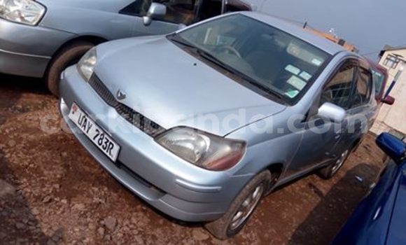 Gura Yakoze Toyota Platz Silver Imodoka i Kampala mu Uganda Gura Yakoze Toyota Platz Silver Imodoka i Kampala mu Uganda