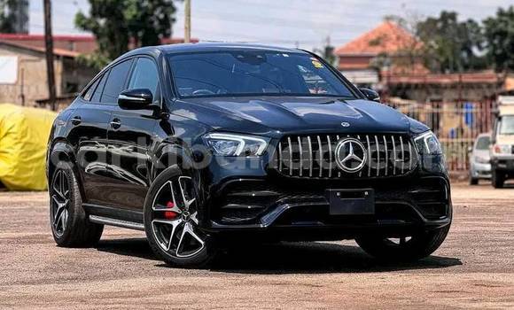 Gura Yakoze Mercedes‒Benz GLE White Imodoka i Bombo mu Central Gura Yakoze Mercedes‒Benz GLE White Imodoka i Bombo mu Central