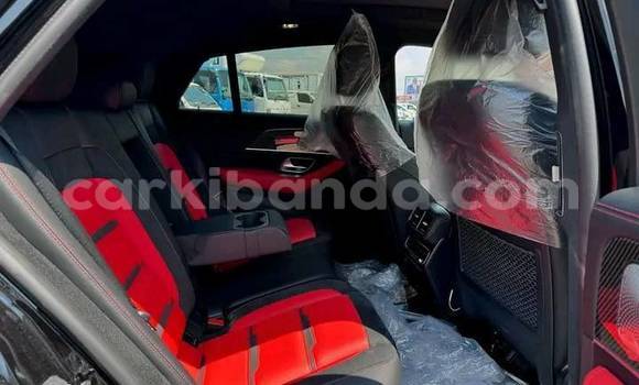 Gura Yakoze Mercedes‒Benz GLE White Imodoka i Bombo mu Central Gura Yakoze Mercedes‒Benz GLE White Imodoka i Bombo mu Central