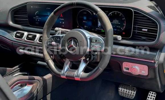 Gura Yakoze Mercedes‒Benz GLE White Imodoka i Bombo mu Central Gura Yakoze Mercedes‒Benz GLE White Imodoka i Bombo mu Central