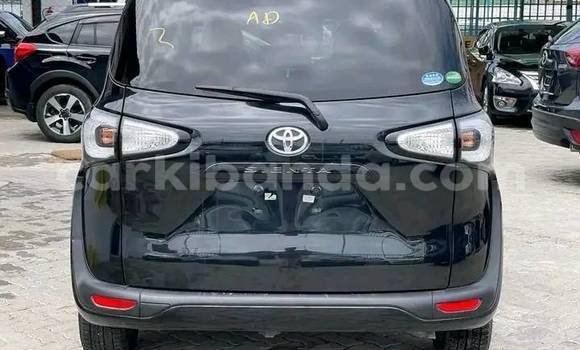 Acheter Occasion Voiture Toyota Sienta Noir à Bugiri, Est Acheter Occasion Voiture Toyota Sienta Noir à Bugiri, Est