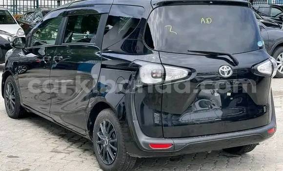 Acheter Occasion Voiture Toyota Sienta Noir à Bugiri, Est Acheter Occasion Voiture Toyota Sienta Noir à Bugiri, Est