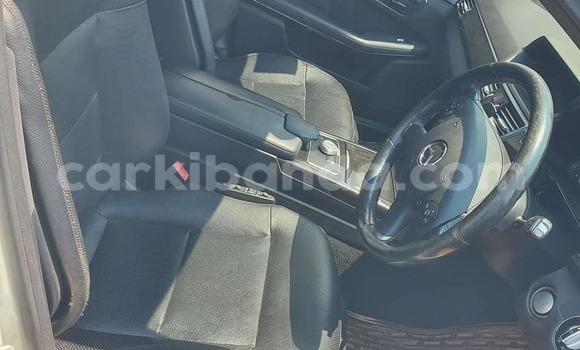 Gura Yakoze Mercedes‒Benz E–Class White Imodoka i Arua mu Uganda Gura Yakoze Mercedes‒Benz E–Class White Imodoka i Arua mu Uganda