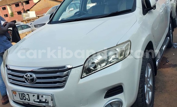 Acheter Occasion Voiture Toyota Vanguard Blanc à Bugembe, Est Acheter Occasion Voiture Toyota Vanguard Blanc à Bugembe, Est