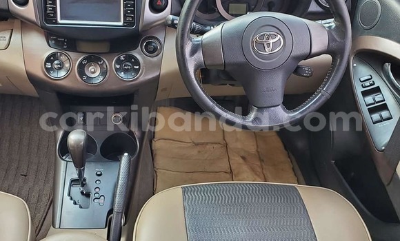 Acheter Occasion Voiture Toyota Vanguard Blanc à Bugembe, Est Acheter Occasion Voiture Toyota Vanguard Blanc à Bugembe, Est