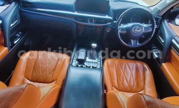 Gura Yakoze Lexus LX 570 White Imodoka i Arua mu Uganda Gura Yakoze Lexus LX 570 White Imodoka i Arua mu Uganda