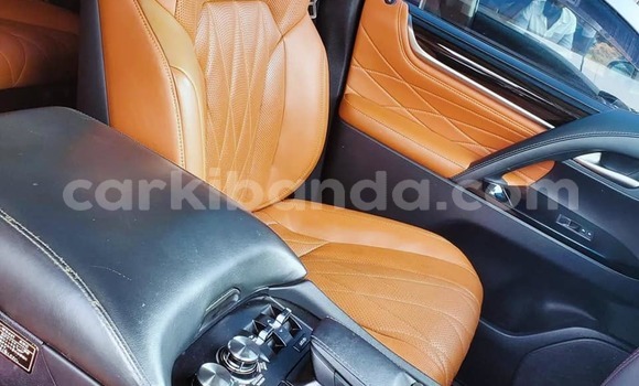 Gura Yakoze Lexus LX 570 White Imodoka i Arua mu Uganda Gura Yakoze Lexus LX 570 White Imodoka i Arua mu Uganda