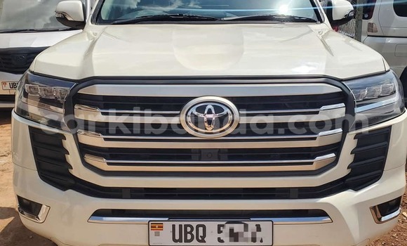 Acheter Occasion Voiture Toyota Land Cruiser Blanc à Bugembe, Est Acheter Occasion Voiture Toyota Land Cruiser Blanc à Bugembe, Est