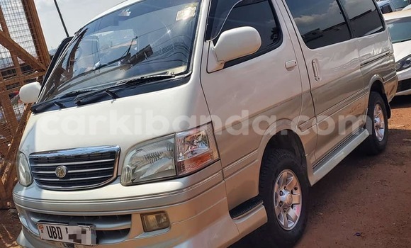 Gura Yakoze Toyota Super Custom White Imodoka i Bugembe mu Eastern Gura Yakoze Toyota Super Custom White Imodoka i Bugembe mu Eastern