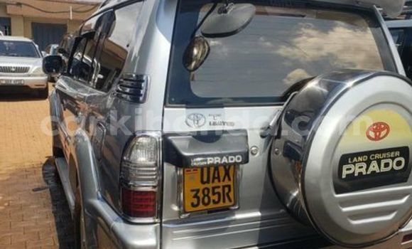 Nunua Ilio tumika Toyota Land Cruiser Nyekundu Gari ndani ya Amudat nchini Kaskazini Nunua Ilio tumika Toyota Land Cruiser Nyekundu Gari ndani ya Amudat nchini Kaskazini