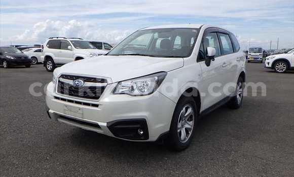Acheter Occasion Voiture Subaru Forester Blanc à Kampala, Ouganda