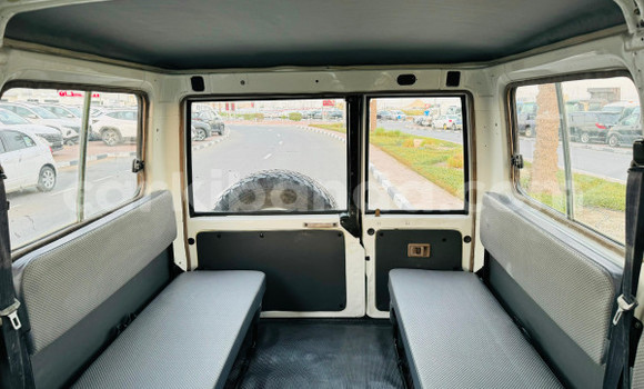 Buy Used Toyota Land Cruiser White Car in Kampala in Uganda Buy Used Toyota Land Cruiser White Car in Kampala in Uganda