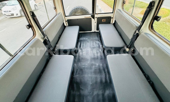 Buy Used Toyota Land Cruiser White Car in Kampala in Uganda Buy Used Toyota Land Cruiser White Car in Kampala in Uganda