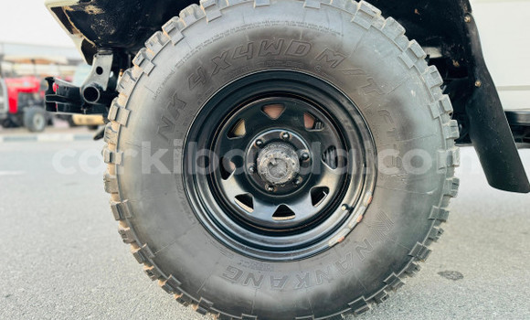 Buy Used Toyota Land Cruiser White Car in Kampala in Uganda Buy Used Toyota Land Cruiser White Car in Kampala in Uganda