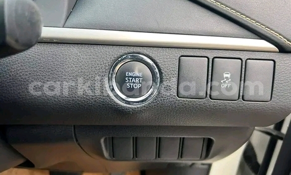 Gura Yakoze Toyota Harrier White Imodoka i Hoima mu Uganda Gura Yakoze Toyota Harrier White Imodoka i Hoima mu Uganda