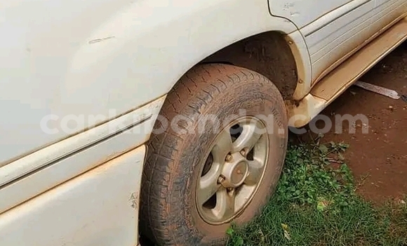 Gura Yakoze Toyota Land Cruiser White Imodoka i Bundibugyo mu Western Gura Yakoze Toyota Land Cruiser White Imodoka i Bundibugyo mu Western