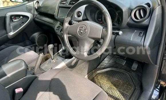 Gura Yakoze Toyota RAV4 Black Imodoka i Bundibugyo mu Western Gura Yakoze Toyota RAV4 Black Imodoka i Bundibugyo mu Western