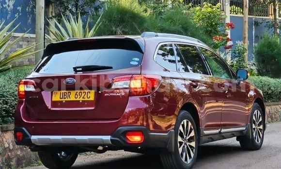 Gura Yakoze Subaru Outback Red Imodoka i Bundibugyo mu Western Gura Yakoze Subaru Outback Red Imodoka i Bundibugyo mu Western