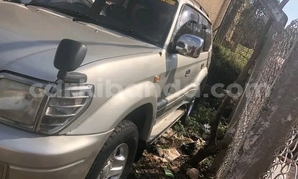 Gura Yakoze Toyota Prado Other Imodoka i Bugembe mu Eastern Gura Yakoze Toyota Prado Other Imodoka i Bugembe mu Eastern