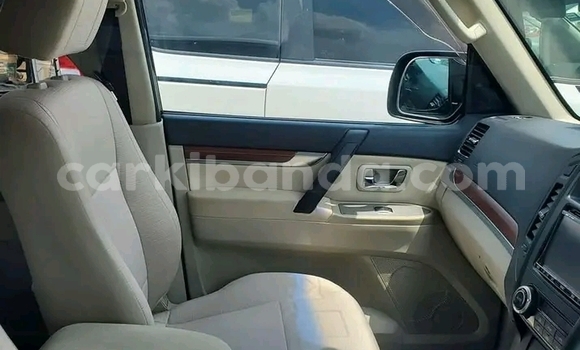 Gura Yakoze Mitsubishi Pajero White Imodoka i Bundibugyo mu Western Gura Yakoze Mitsubishi Pajero White Imodoka i Bundibugyo mu Western