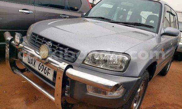 Nunua Ilio tumika Toyota RAV4 Nyingine Gari ndani ya Kampala nchini Uganda