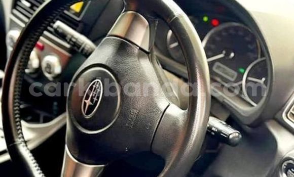 Gura Yakoze Toyota Ipsum White Imodoka i Kampala mu Uganda Gura Yakoze Toyota Ipsum White Imodoka i Kampala mu Uganda