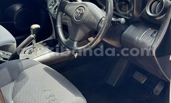 Buy Used Toyota RAV4 White Car in Kampala in Uganda Buy Used Toyota RAV4 White Car in Kampala in Uganda