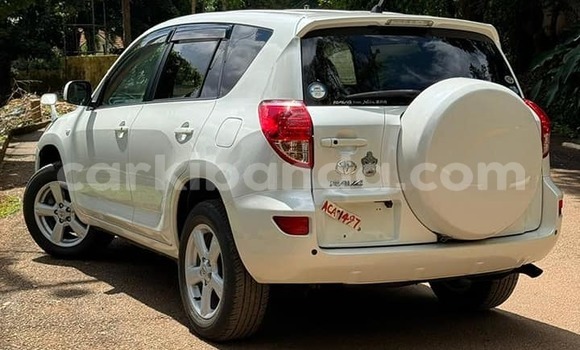 Buy Used Toyota RAV4 White Car in Kampala in Uganda Buy Used Toyota RAV4 White Car in Kampala in Uganda