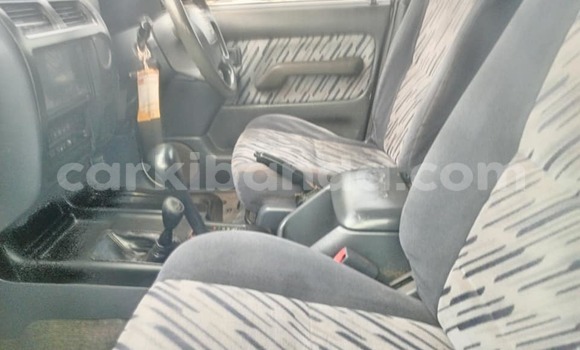 Nunua Ilio tumika Toyota Prado Nyeupe Gari ndani ya Arua nchini Uganda Nunua Ilio tumika Toyota Prado Nyeupe Gari ndani ya Arua nchini Uganda