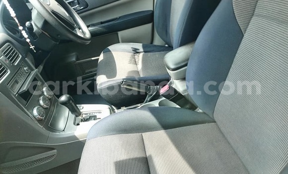 Nunua Ilio tumika Subaru Forester Nyekundu Gari ndani ya Bombo nchini Kati Nunua Ilio tumika Subaru Forester Nyekundu Gari ndani ya Bombo nchini Kati