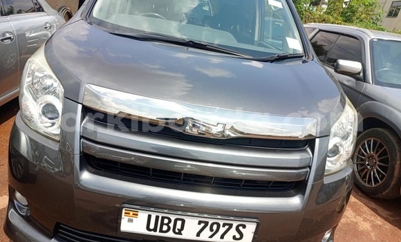 Nunua Ilio tumika Toyota Noah Nyingine Gari ndani ya Bombo nchini Kati Nunua Ilio tumika Toyota Noah Nyingine Gari ndani ya Bombo nchini Kati