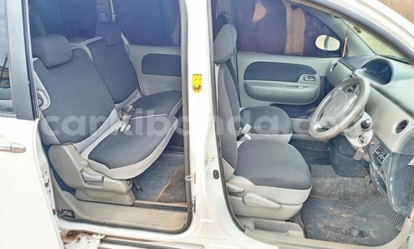 Nunua Ilio tumika Toyota Sienta Nyeupe Gari ndani ya Bugembe nchini Mashariki Nunua Ilio tumika Toyota Sienta Nyeupe Gari ndani ya Bugembe nchini Mashariki