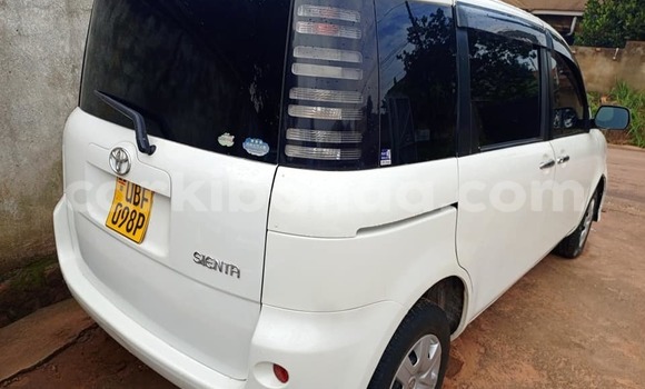 Nunua Ilio tumika Toyota Sienta Nyeupe Gari ndani ya Bugembe nchini Mashariki Nunua Ilio tumika Toyota Sienta Nyeupe Gari ndani ya Bugembe nchini Mashariki
