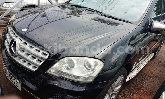 Nunua Ilio tumika Mercedes鈥払enz 190 Nyeusi Gari ndani ya Bugiri nchini Mashariki Nunua Ilio tumika Mercedes鈥払enz 190 Nyeusi Gari ndani ya Bugiri nchini Mashariki