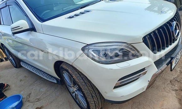 Nunua Ilio tumika Mercedes‒Benz B–Class Nyeupe Gari ndani ya Bugembe nchini Mashariki Nunua Ilio tumika Mercedes‒Benz B–Class Nyeupe Gari ndani ya Bugembe nchini Mashariki