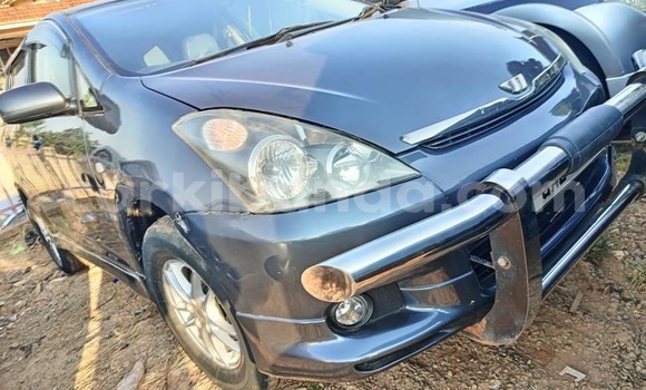 Nunua Ilio tumika Toyota Corolla Nyeusi Gari ndani ya Bombo nchini Kati Nunua Ilio tumika Toyota Corolla Nyeusi Gari ndani ya Bombo nchini Kati