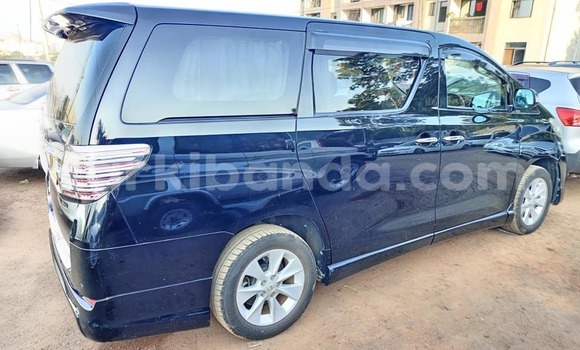 Nunua Ilio tumika Toyota Alphard Nyeusi Gari ndani ya Bombo nchini Kati Nunua Ilio tumika Toyota Alphard Nyeusi Gari ndani ya Bombo nchini Kati