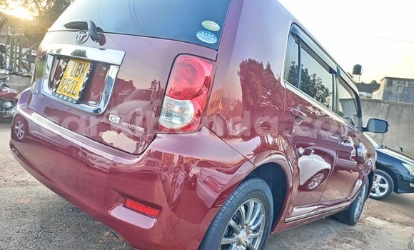 Nunua Ilio tumika Toyota Corolla Nyekundu Gari ndani ya Bugembe nchini Mashariki Nunua Ilio tumika Toyota Corolla Nyekundu Gari ndani ya Bugembe nchini Mashariki