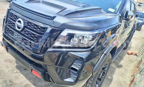 Nunua Ilio tumika Nissan Navara Nyeusi Gari ndani ya Bugiri nchini Mashariki Nunua Ilio tumika Nissan Navara Nyeusi Gari ndani ya Bugiri nchini Mashariki