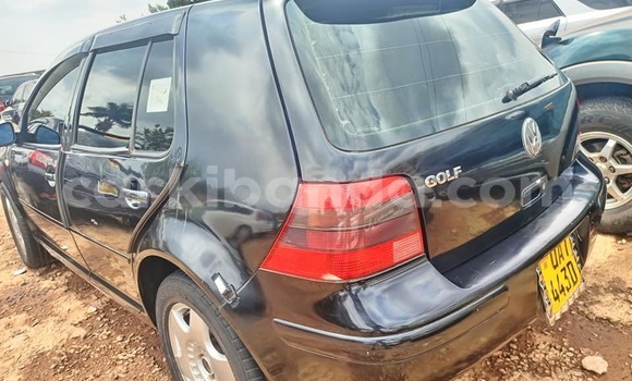 Nunua Ilio tumika Volkswagen Golf Nyeusi Gari ndani ya Bombo nchini Kati Nunua Ilio tumika Volkswagen Golf Nyeusi Gari ndani ya Bombo nchini Kati