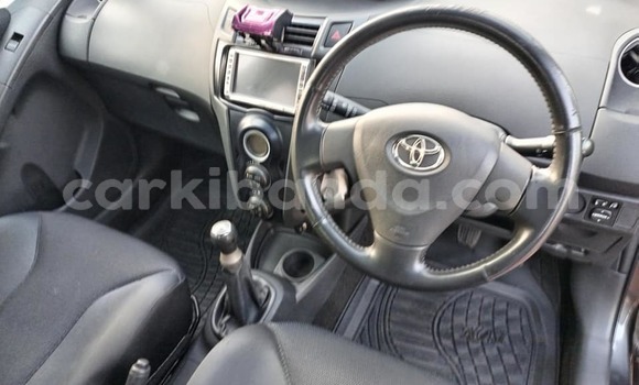 Nunua Ilio tumika Toyota Vitz Nyeusi Gari ndani ya Apac nchini Kaskazini Nunua Ilio tumika Toyota Vitz Nyeusi Gari ndani ya Apac nchini Kaskazini
