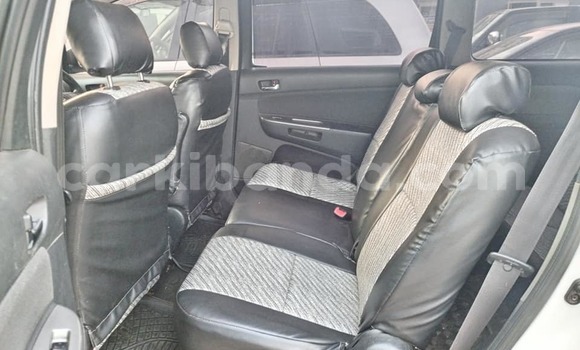 Nunua Ilio tumika Toyota Wish Nyeupe Gari ndani ya Arua nchini Uganda Nunua Ilio tumika Toyota Wish Nyeupe Gari ndani ya Arua nchini Uganda