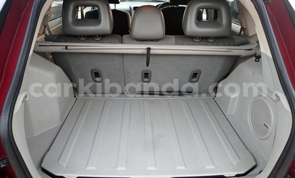 Nunua Ilio tumika Dodge Caliber Nyekundu Gari ndani ya Apac nchini Kaskazini Nunua Ilio tumika Dodge Caliber Nyekundu Gari ndani ya Apac nchini Kaskazini