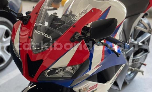Buy Used Honda CBR White Bike in Kampala in Uganda
