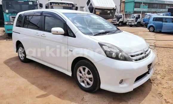 Acheter Occasion Voiture Toyota ISis Autre à Bugembe, Est Acheter Occasion Voiture Toyota ISis Autre à Bugembe, Est